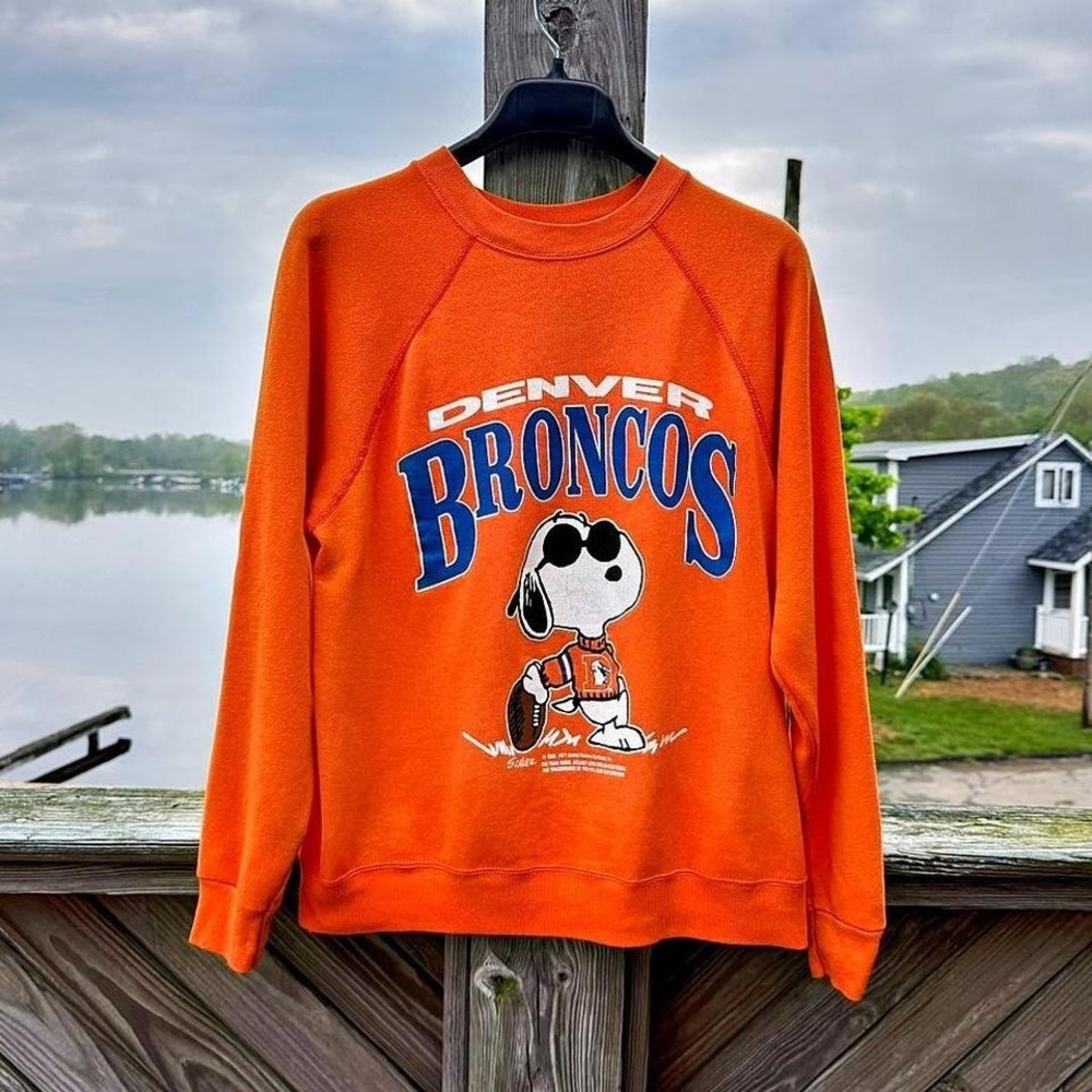 Vintage 1970s Snoopy Broncos‎ Crewneck Men's Size Medium Joe Cool Denver Orange